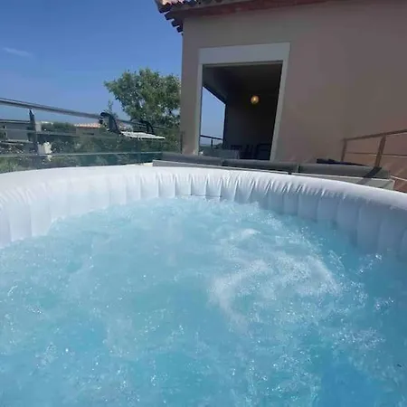 Pomelo - Jacuzzi - Piscine- Climatisation * Lecci